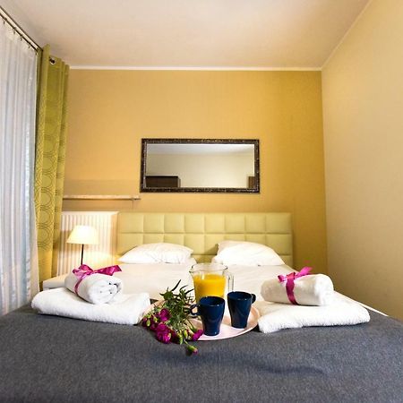 Pcd Aparthotel Ochota Varşova Dış mekan fotoğraf