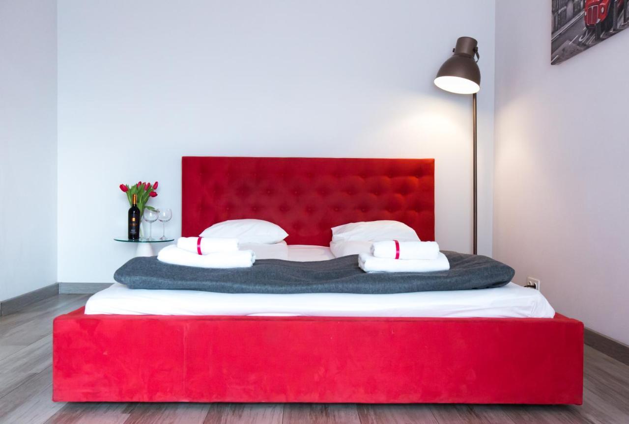 Pcd Aparthotel Ochota Varşova Dış mekan fotoğraf