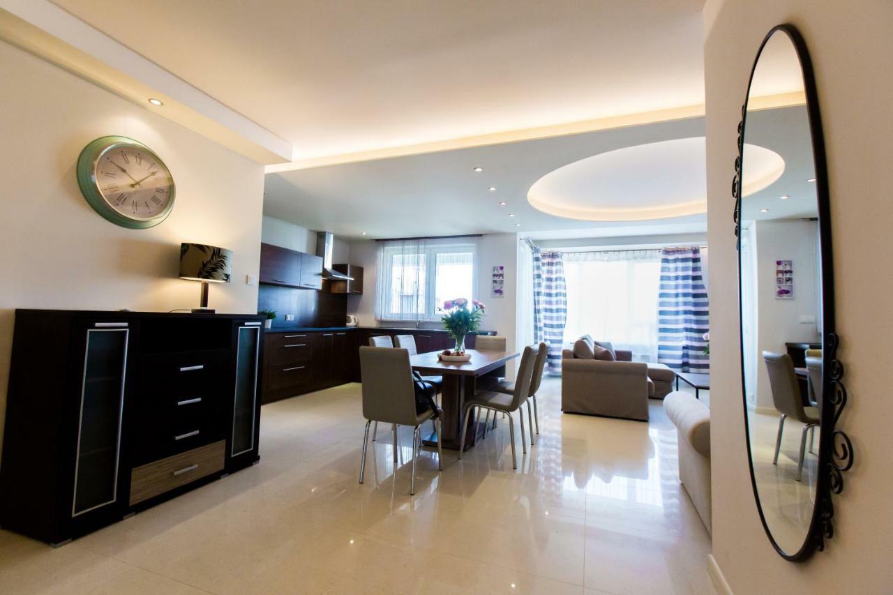 Pcd Aparthotel Ochota Varşova Dış mekan fotoğraf
