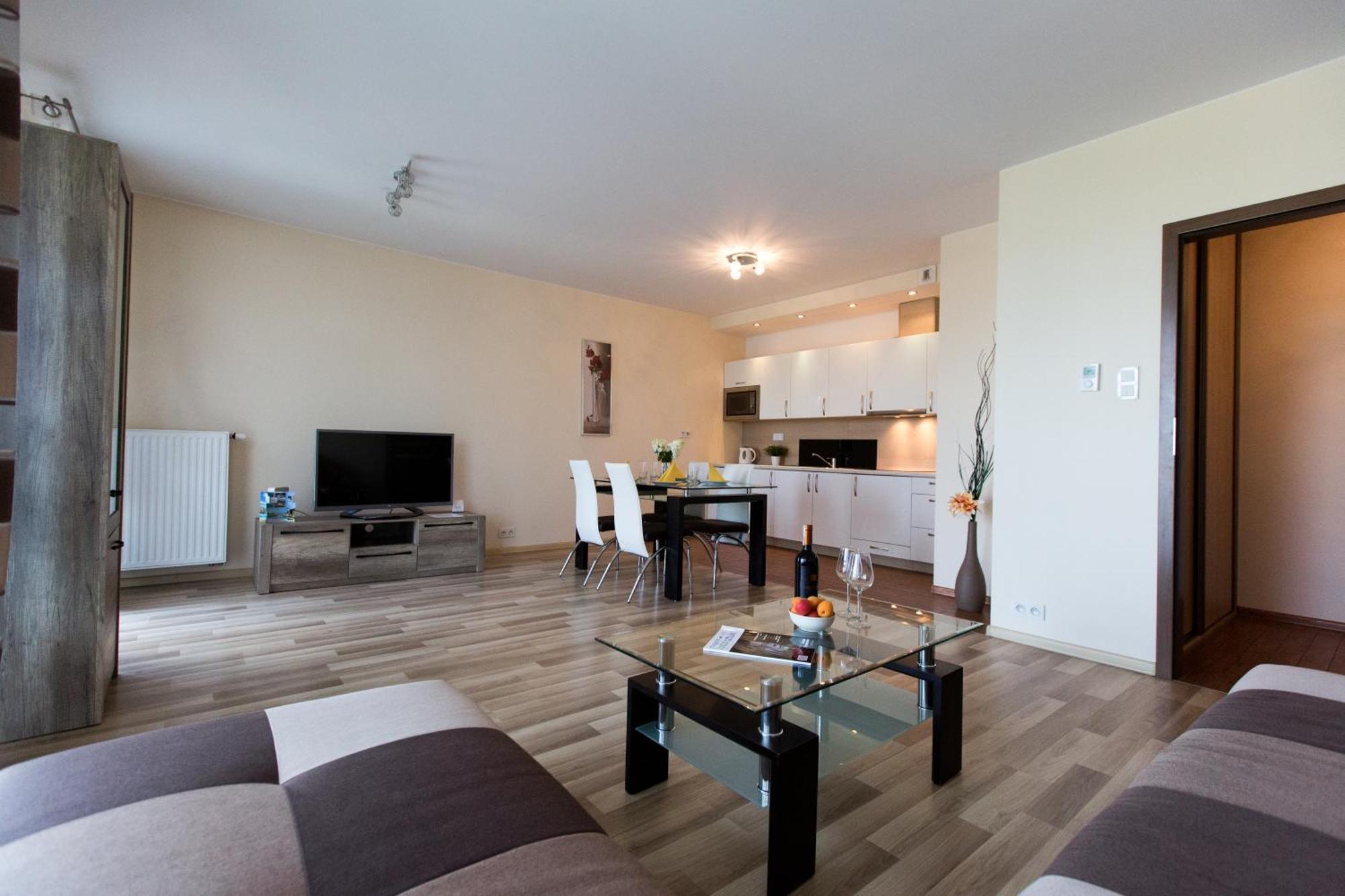 Pcd Aparthotel Ochota Varşova Dış mekan fotoğraf